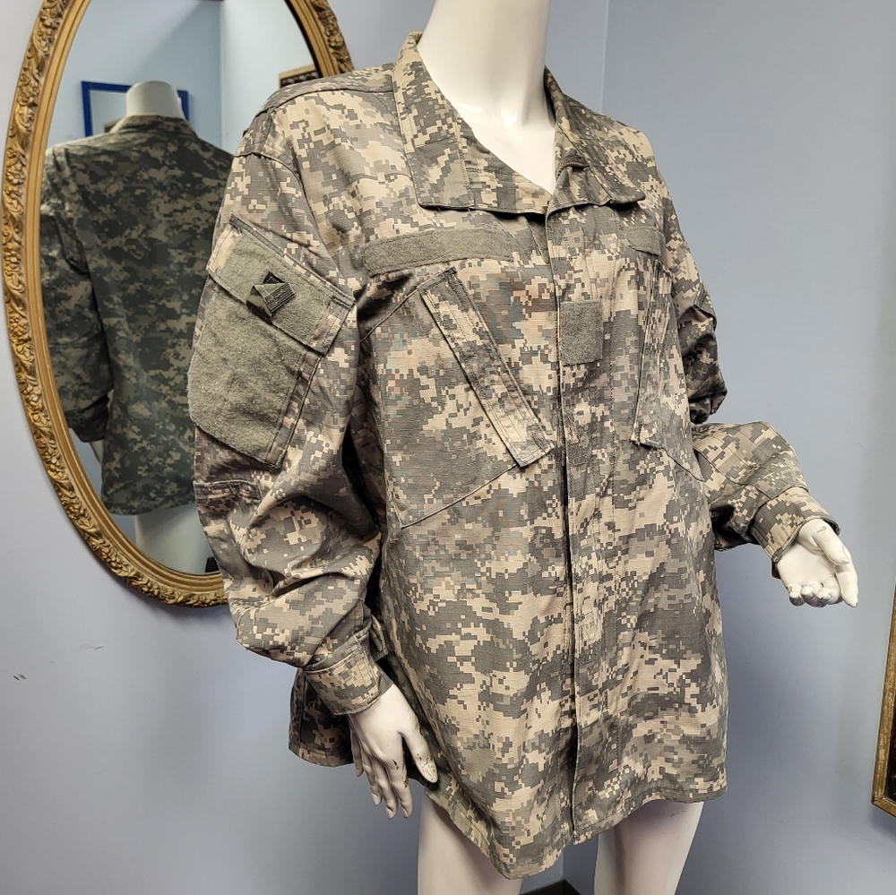 Camo Jacket US Army Combat Uniform coat desert digital camouflage Large